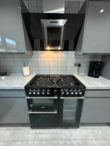 Contractors Home - 4 Bedroom Long Stays Welcome - Barnsley in Barnsley