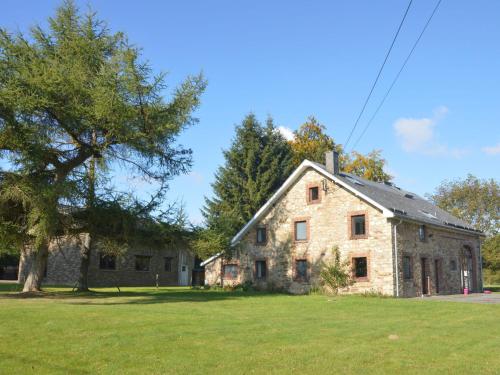 Spacious Holiday home in Waimes with garden and barbecue gîte à louer Brochepierre