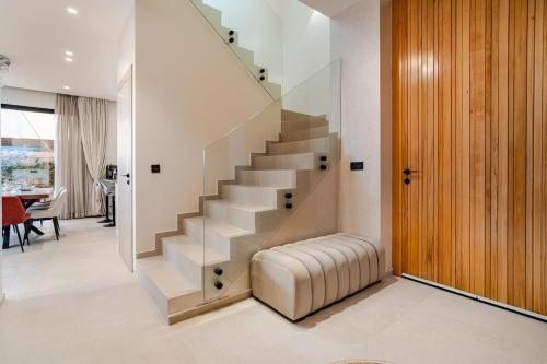 Modern 4-Bedroom Villa with Private Pool & Atlas Views 8 min to Jemaa El Fna - main image