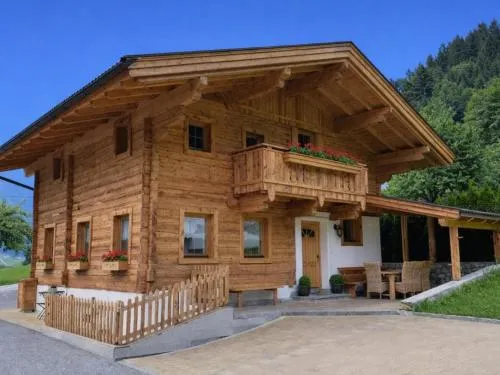 Rosalie-Lorena in Ramsau im Zillertal, Österreich