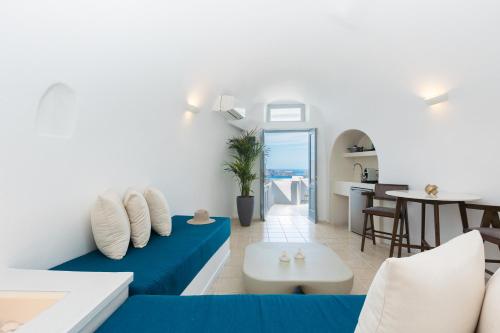 Létesítmények, Nevma Suites in Fira