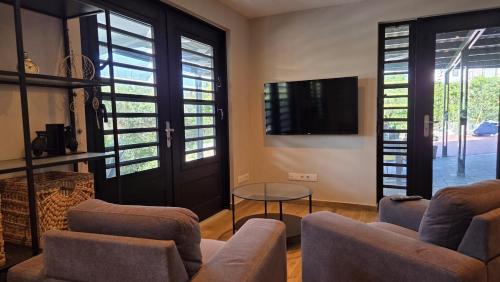 Kahlúa Suites (Kahlua Suites) in Tera Kora