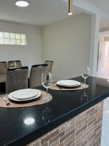 Casa 2 QUARTOS 2 BANHEIROS Freguesia do Ribeirao da Ilha in Ribeirao da Ilha
