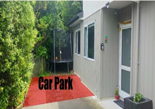 Stylish Tawa Retreat in Tawa