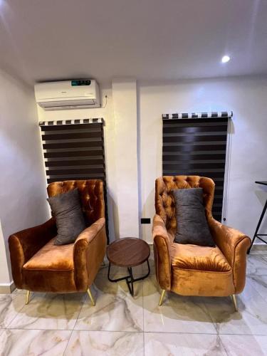 Cozy 1 Bedroom Apartment in a Gated Estate - image 2