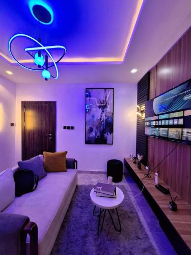 Cozy 1Bed Apt 7-Mins to Lagos Int'l Airport – khách sạn tại Somolu