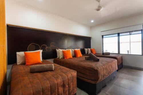 Safari Lodge Motel in Tennant Creek