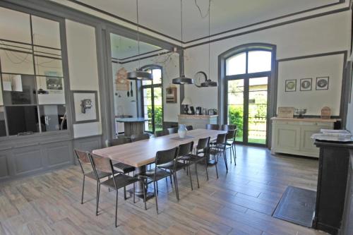 Petite gare aux oiseaux in Oradour-sur-Vayres