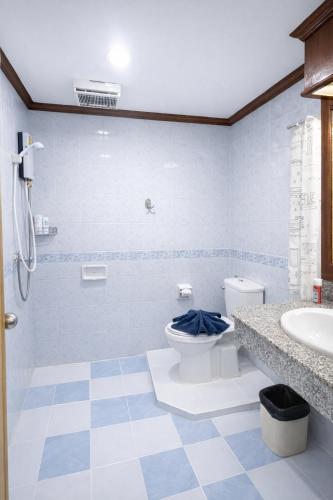 room detail thumbnail 2