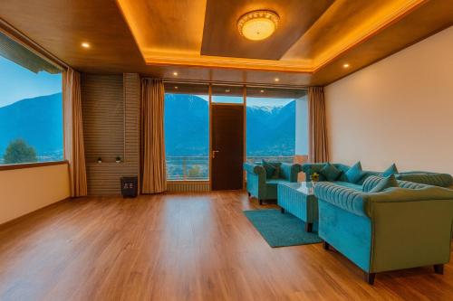 Rockland Cottage Manali - Centrally Heated & Air Cooled Luxury Rooms with Mountain & River View in Vashist