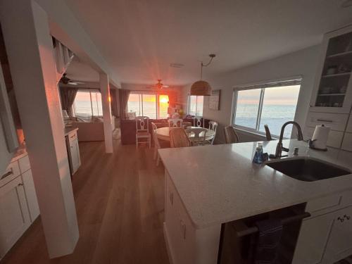 Sunset Beach Cottage North in Placida