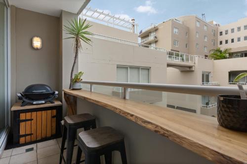 Spacious 1 Bed Near Manly Beach - image 7