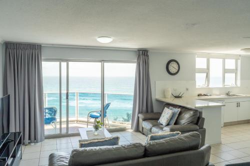 Grosvenor Beachfront Apartments Surfers Paradise - Tap to explore photos