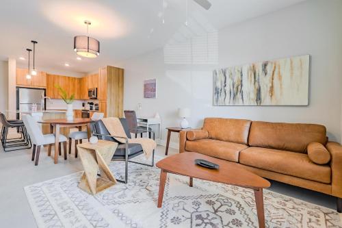 Landing Spectacular 1BD Pool Gym - Indian River Lagoon, FL