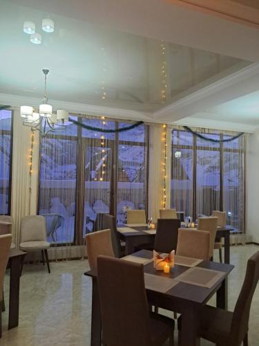 伊维利亚酒店 (HOTEL IVERIA) in 卡兹别吉