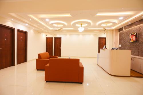 S V GRAND INN in Sulikere