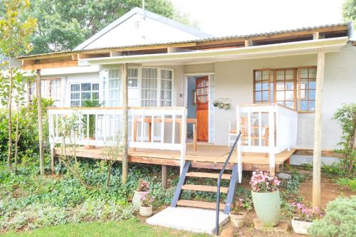 Exterior view of JoyWood Cottages
