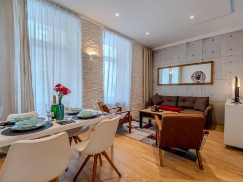 Premium Apartment for 4 near Westbahnhof & Mariahilfer Strasse