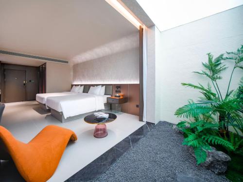 Langxi Resort Hotel Chongqing Jiefangbei Hongyadong Branch - image 2
