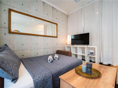Bright Apartment Mariahilf - image 6