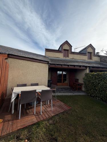 設施, Maison familiale avec jardin in 布爾馬當