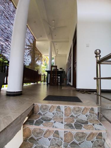 Slip Villa - image 2