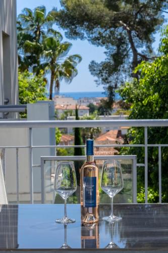 La Belle Antibes - Two bedroom – khách sạn tại Laval