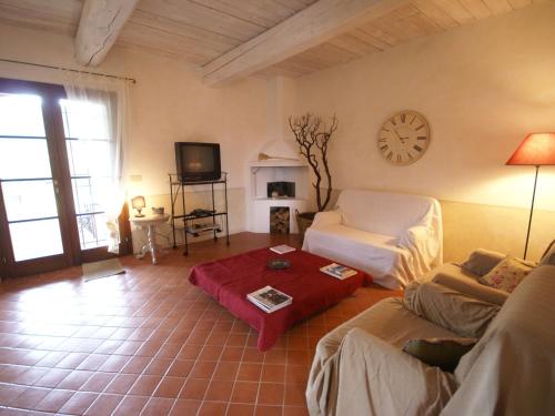  Spacious Villa in Hills by Monteverdi Marittimo Tuscany, Pension in Monteverdi Marittimo