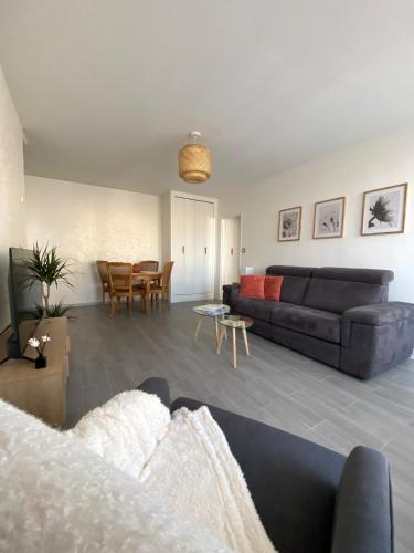 Appartement lumineux avec balcon in 拉葛拉斯德都