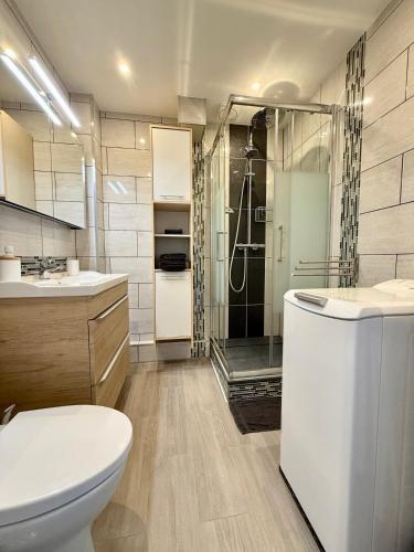 浴室, Appartement lumineux avec balcon in 拉葛拉斯德都