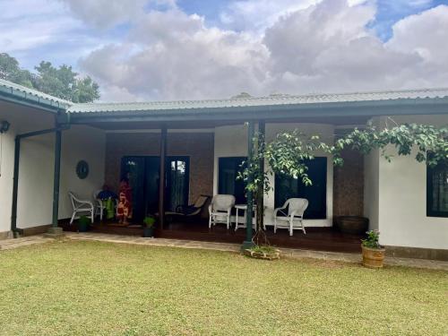 Kandy summerhill bungalow - image 2