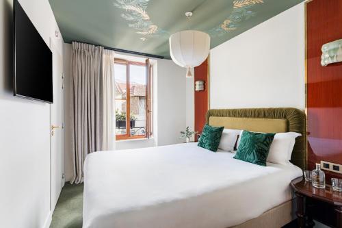 room detail thumbnail 0