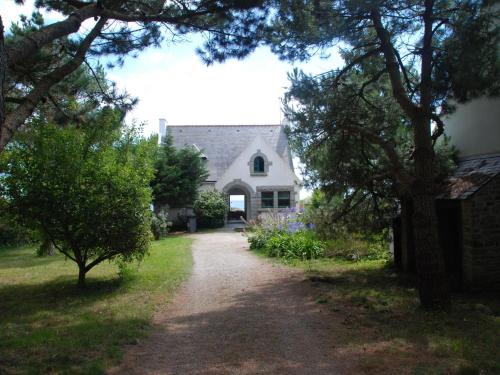 Charming Cottage with fenced garden in Concarneau France gîte à louer Kerviniou