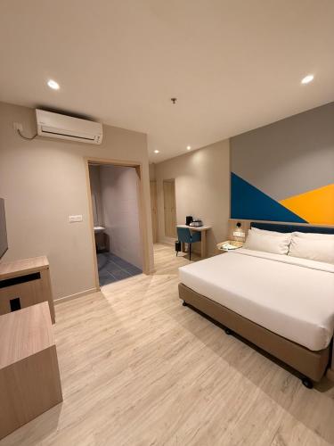 room detail thumbnail 0