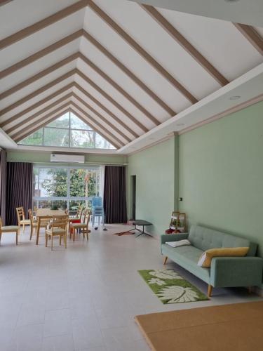 Mountain view villa in Ban Houay Saguaw
