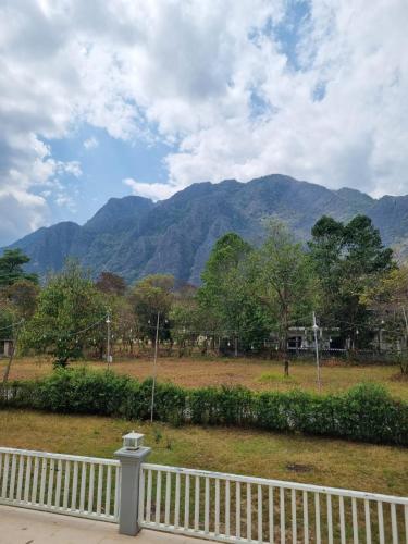 Mountain view villa in Ban Houay Saguaw
