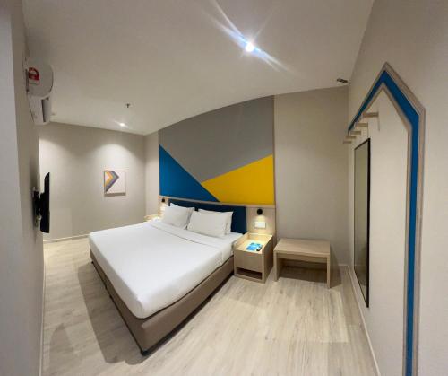 room detail thumbnail 1