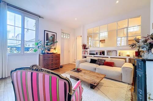Spacious Apt Oberkampf near Bastille - image 4