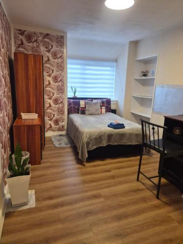 Double Room En-suite Parking14 near Edinburgh Airport 8 Mi – khách sạn tại Rosyth
