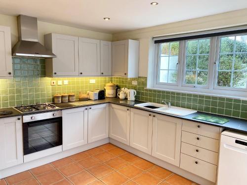 Facilities, Lighthouse Cottage in Trevarrian