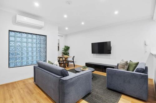 River Fringe 2BR - Walk to River & Optus Stadium
