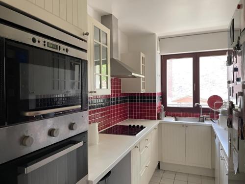 Kitchen, Epsilona, 2 min. to Paris 13. Balcony + Parking in Le Kremlin Bicetre