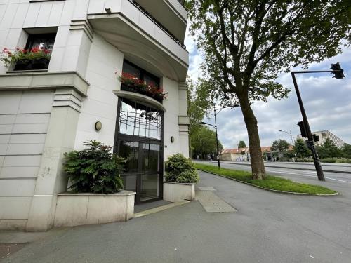 Epsilona 2 min. to Paris 13. Balcony + Parking Paris 