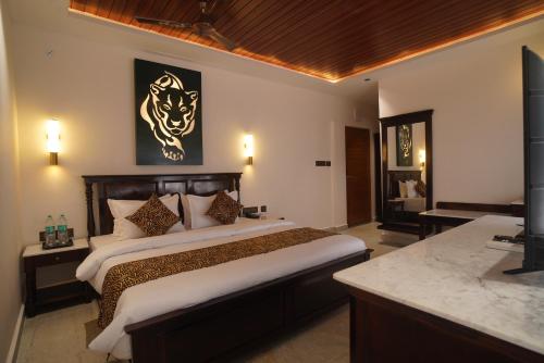 Citrus Prime Bandhavgarh Resort & Cottages in Dhamokhar