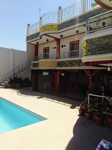 Crestscente Skye Villa Resort in Majayjay