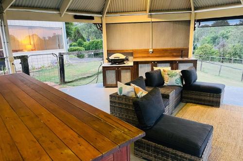 Iekārtas, Private Barn House with Gazebo - Stunning Views in Agnes Banks