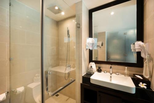 Double or twin room, deluxe, premier, garden view / pool view