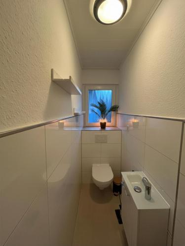 Bathroom, Stielvolle Wohnung in bester Lage in Hanau am Main
