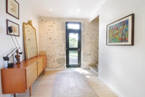 Family home peaceful setting and swimming pool! in Jongieux