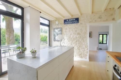 Family home peaceful setting and swimming pool! in Jongieux